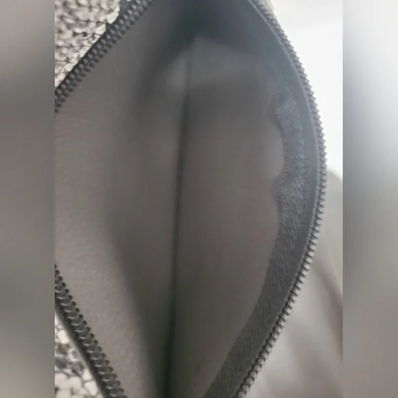 Vegan Leather & Faux Snake Skin Reversible Tote and Wristlet/Wallet - Picture 11 of 12